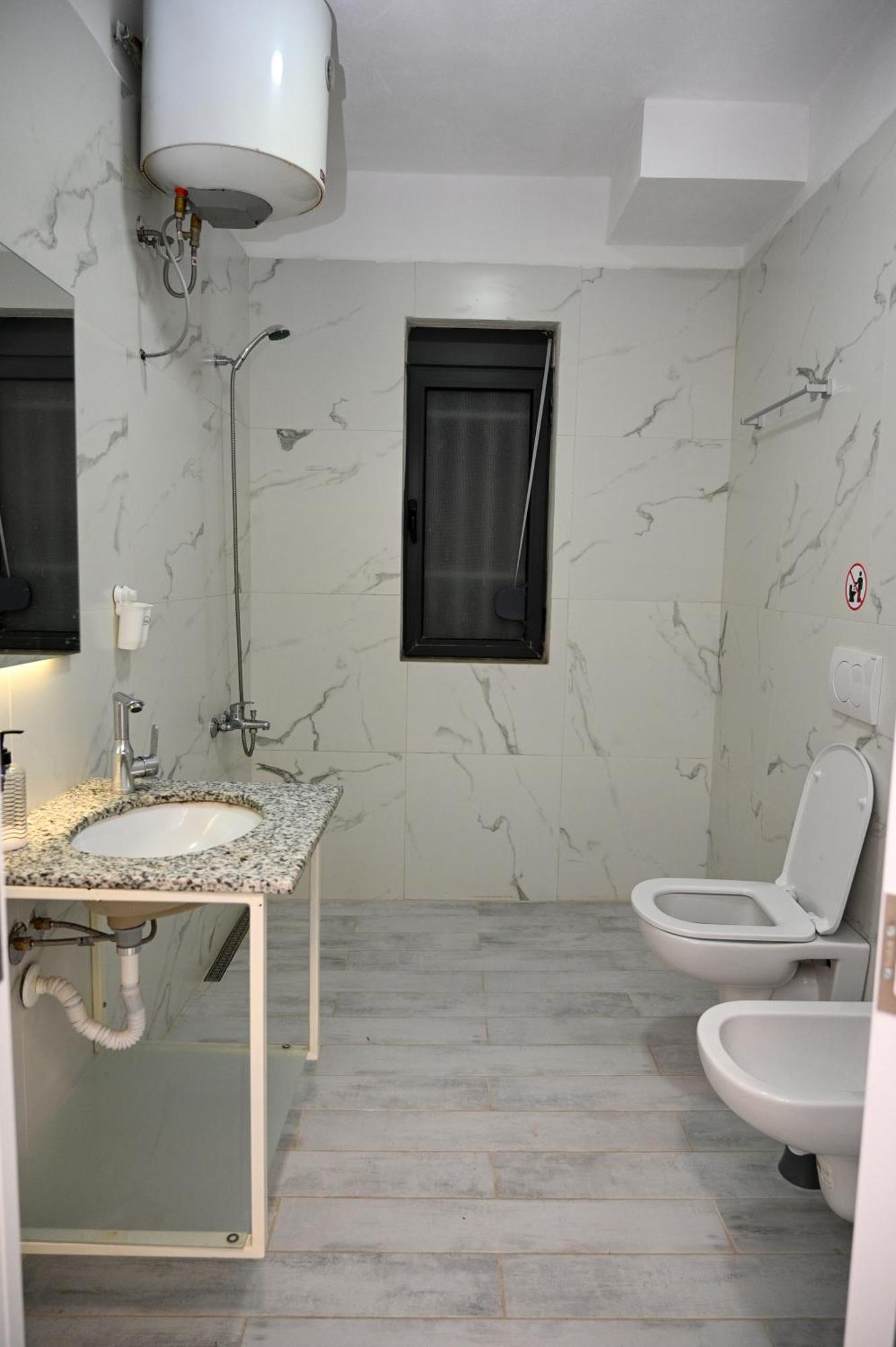 Vila Hoxha Durres Exterior photo